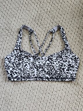 Lululemon Free To Be Bra White Black Size 6